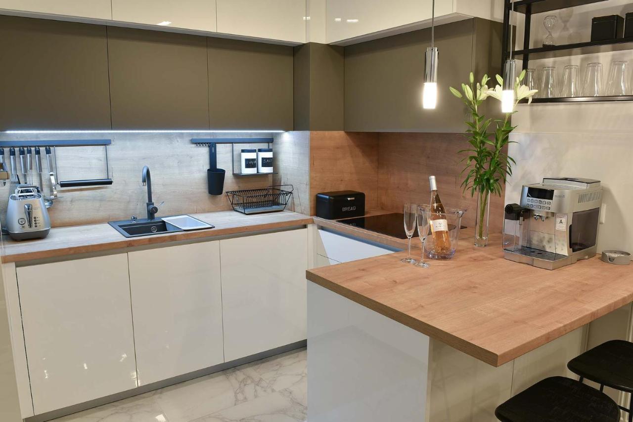 Astra Urban Garden Apartment, 2 Garage Parking Spaces ซาเกร็บ ภายนอก รูปภาพ