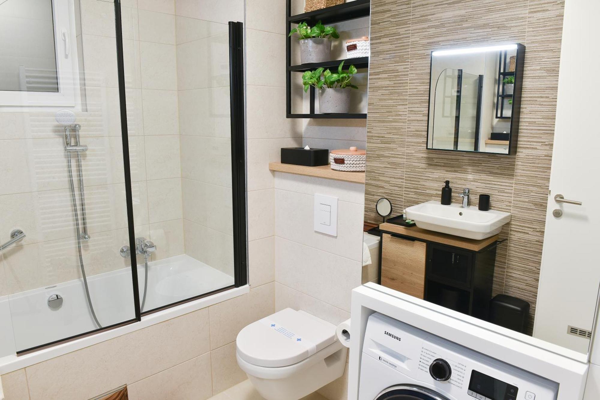 Astra Urban Garden Apartment, 2 Garage Parking Spaces ซาเกร็บ ภายนอก รูปภาพ